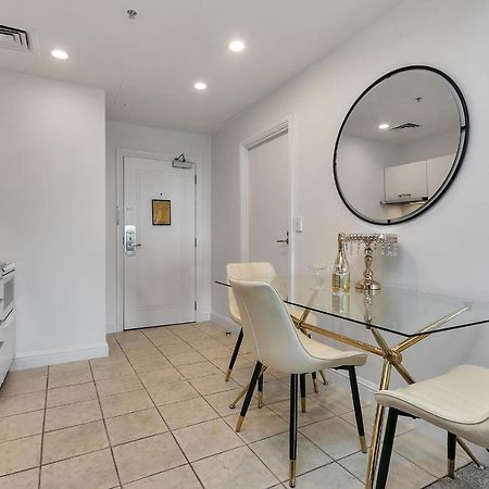 Your Family Getaway - Rooftop Spa & Pool! Auckland Bagian luar foto